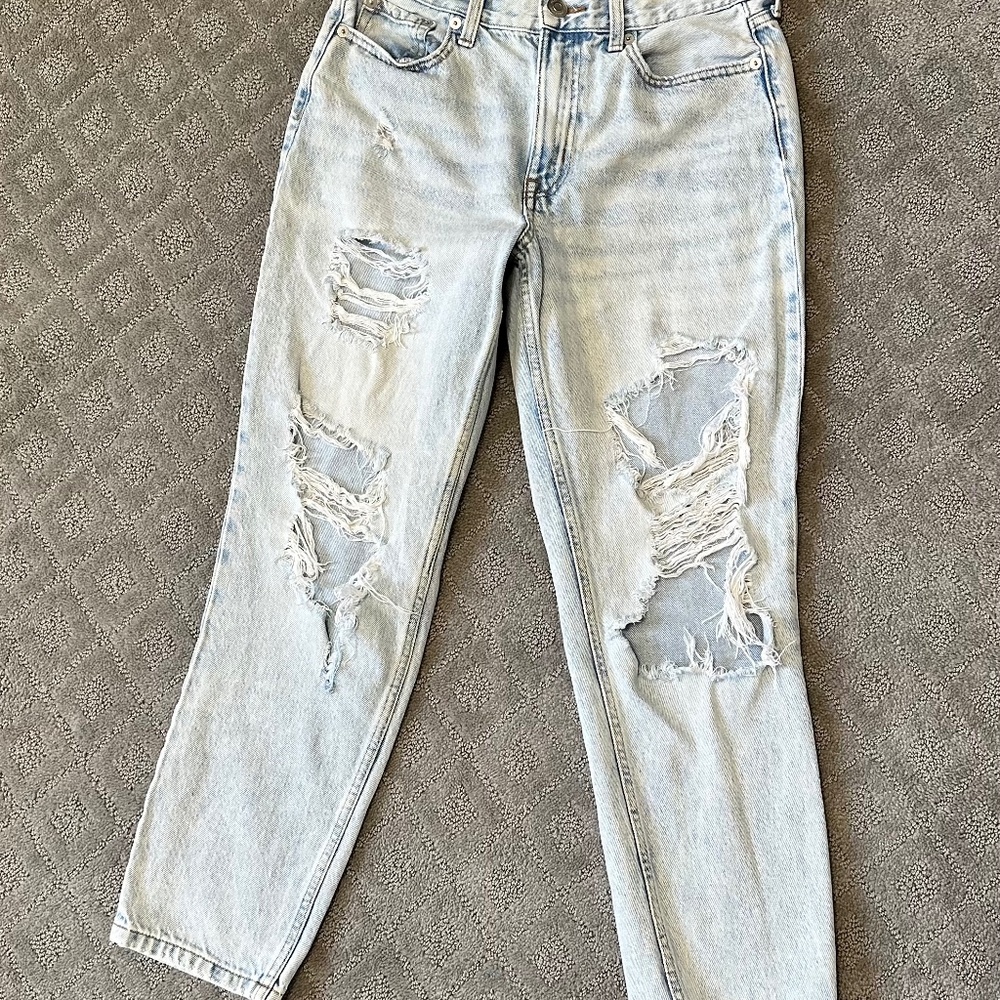 Women’s Aeropostale Ripped Mom Jeans
